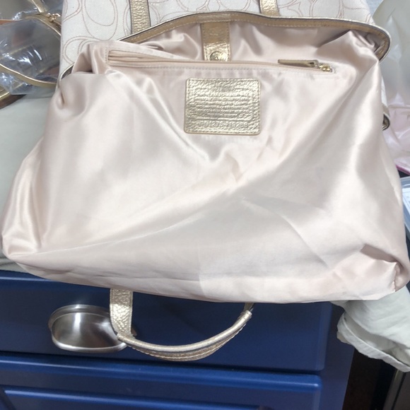 Coach Signature Gold Glitters Sparkly - Picture 5 of 16